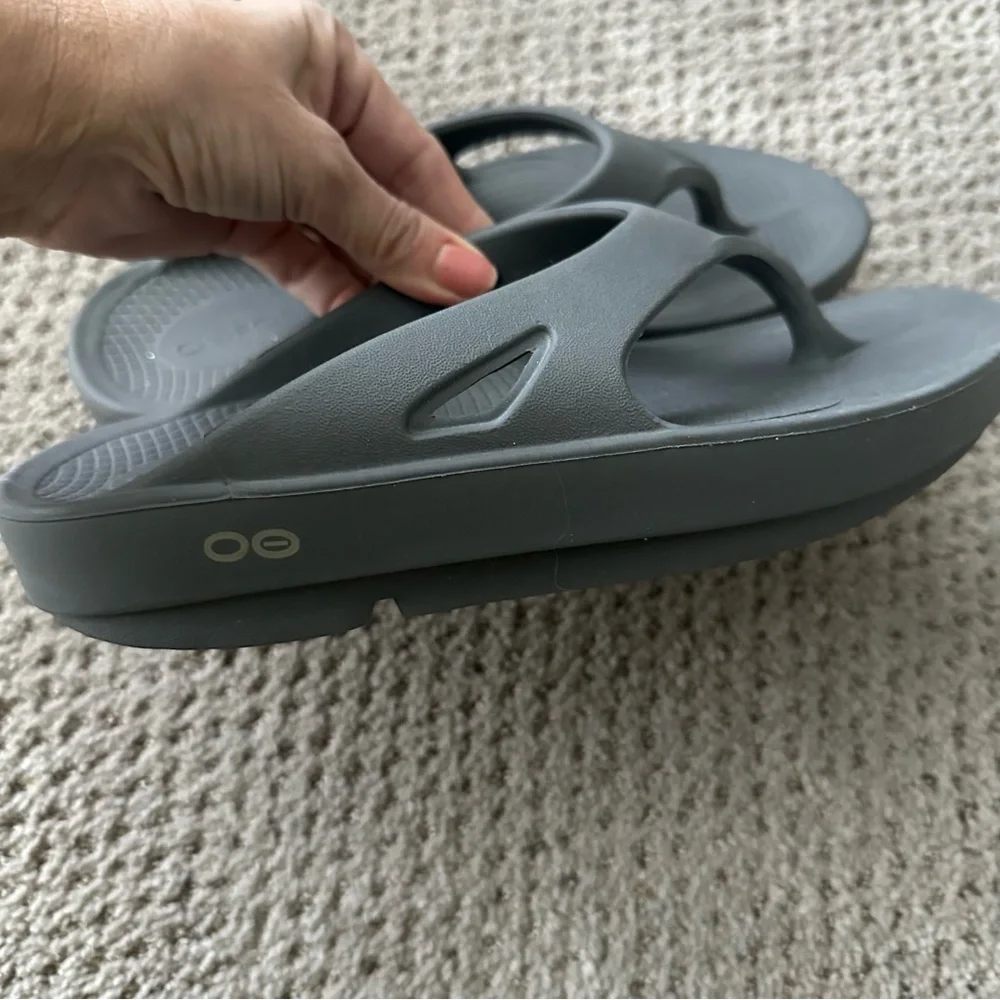 Oofos The Original Recovery Footwear The Sandal size 6 - Picture 5 of 10